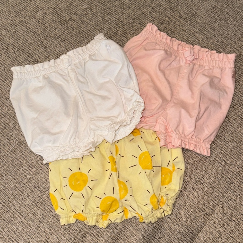 6-12m Set of 3 GAP Shorts